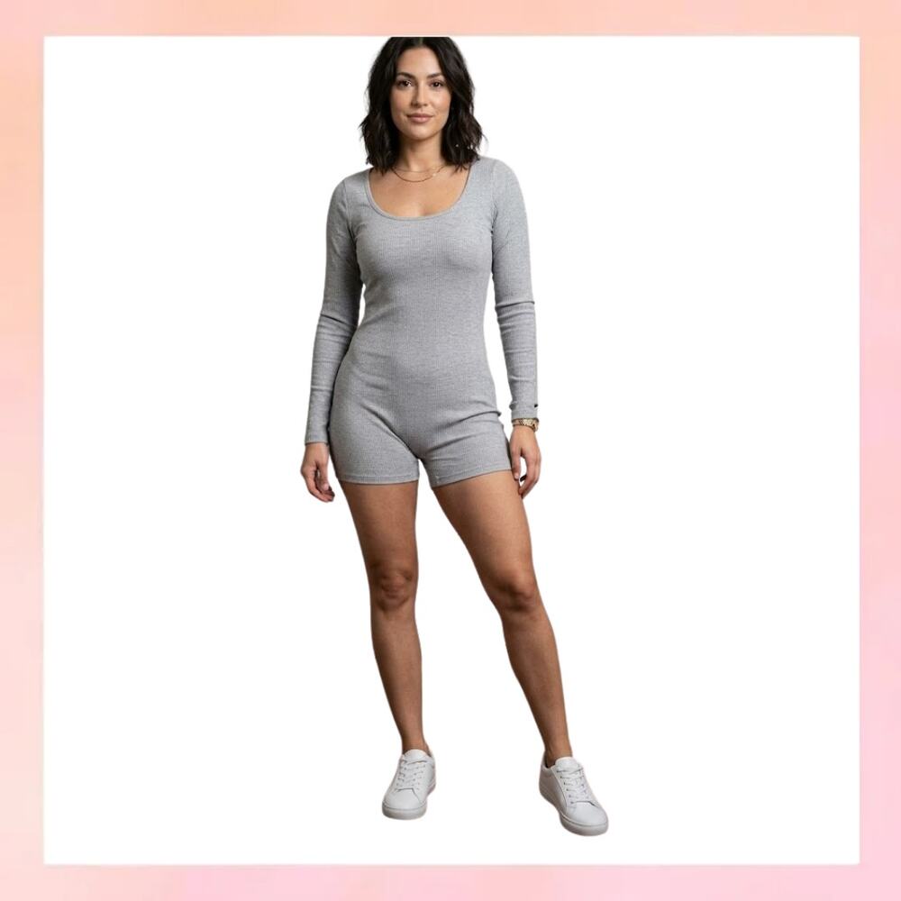 PINK Victoria’s Secret XXL Heather Gray Ribbed Long Sleeve Romper Onesie